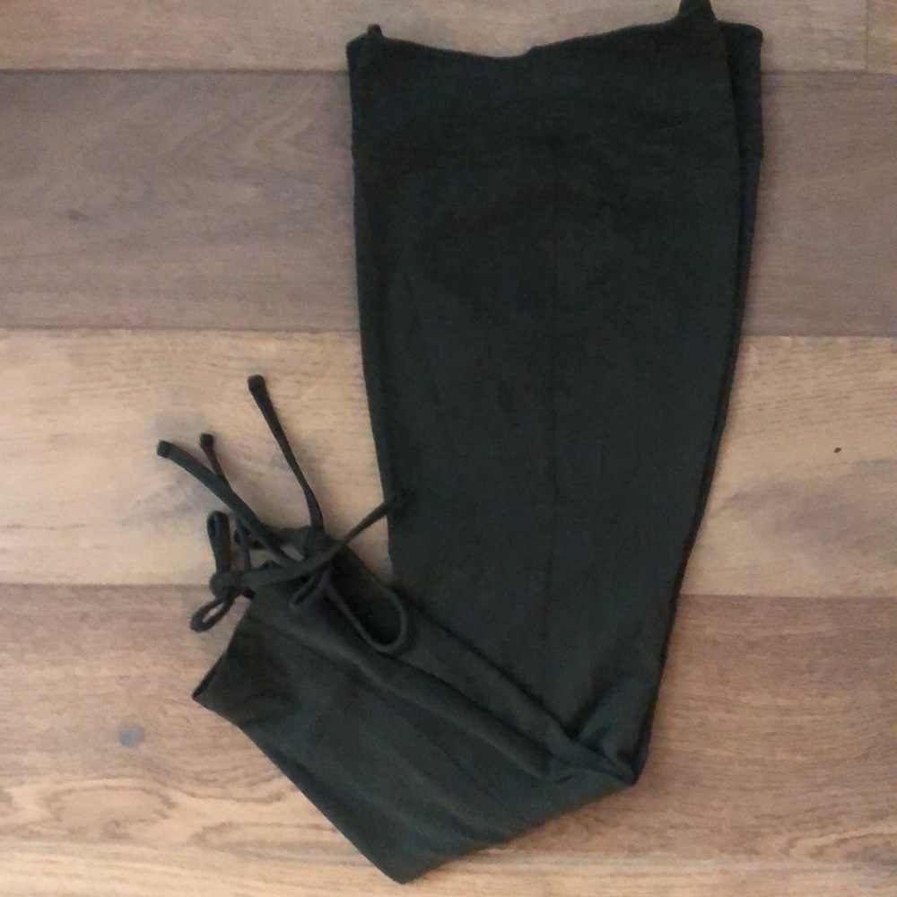 Beyond Yoga crop leggings size medium